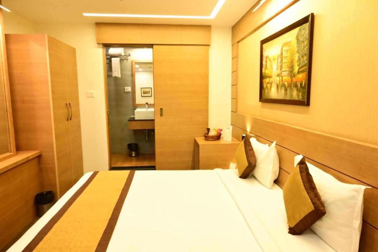 Hotel Silkhouse Premier Danapur Exteriér fotografie