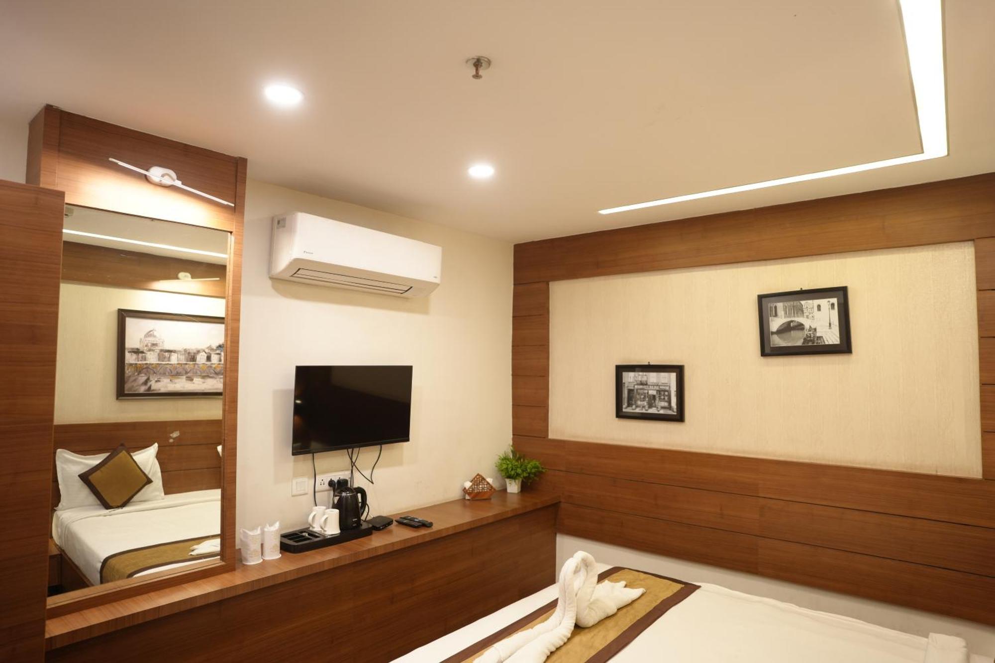 Hotel Silkhouse Premier Danapur Exteriér fotografie